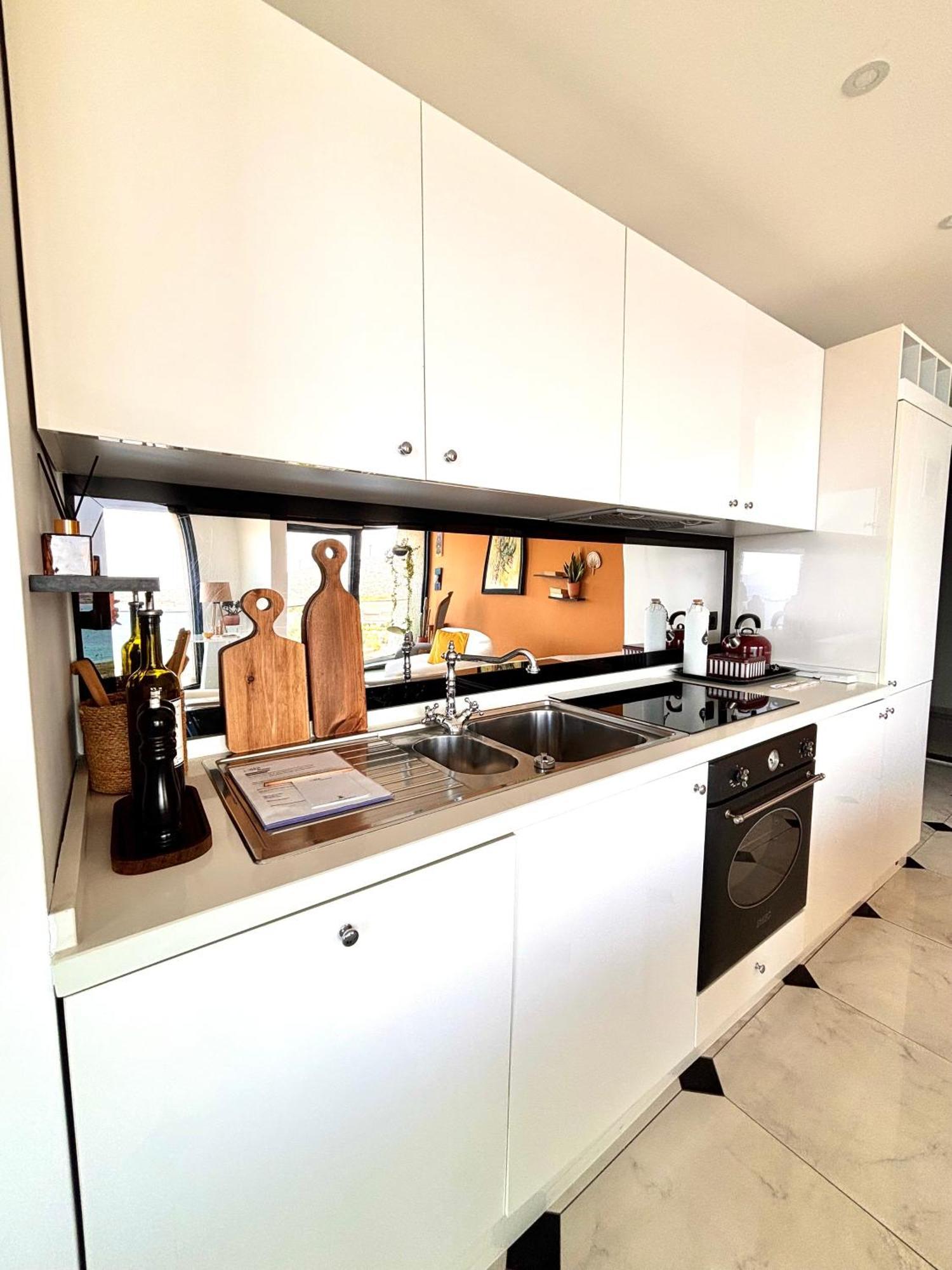 Sato Design Hotel (Adults Only) เซสเม ห้อง รูปภาพ