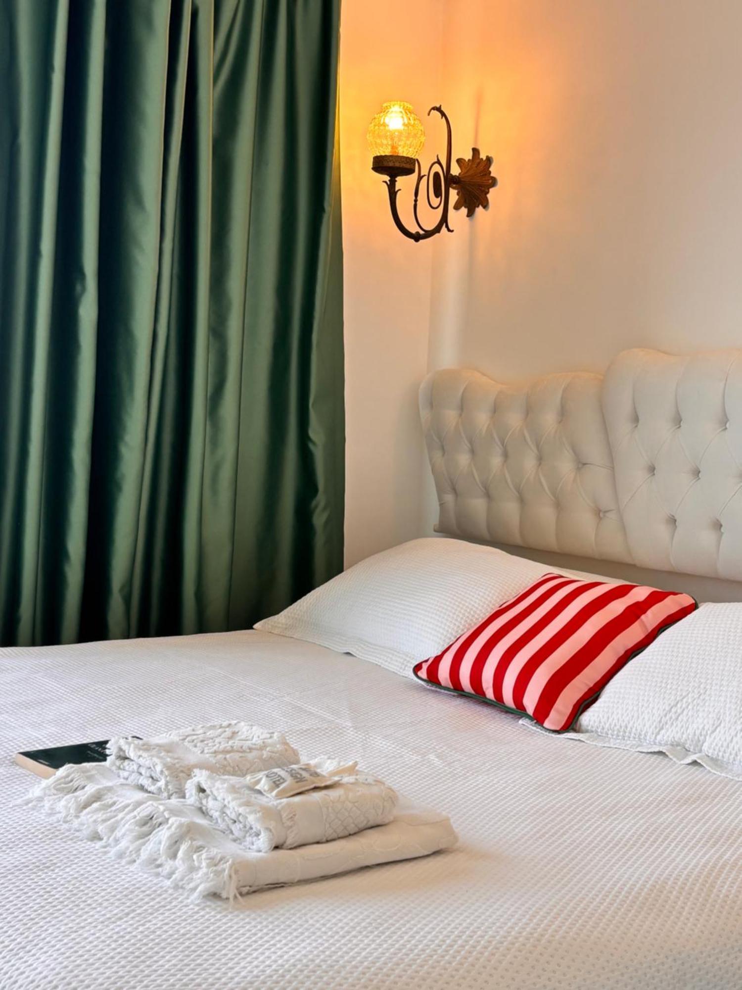Sato Design Hotel (Adults Only) เซสเม ห้อง รูปภาพ